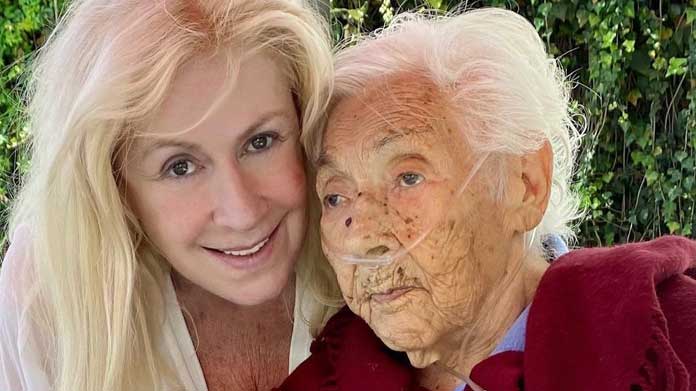 Laura Zapta y su abuela Eva Mange